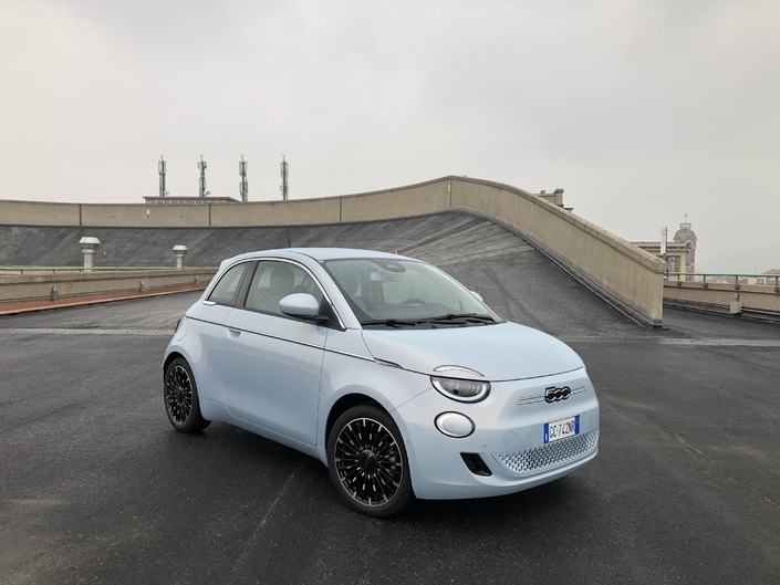 FIAT 500 · 2023-2025